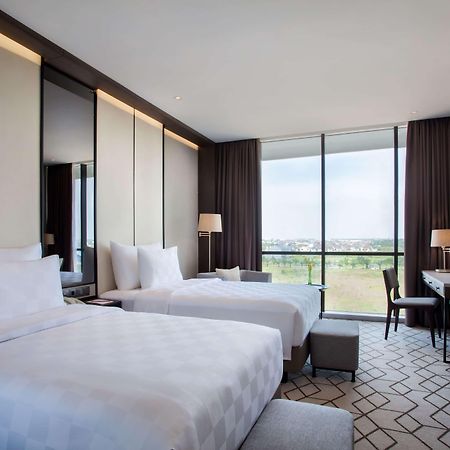 Wyndham Opi Hotel Palembang Exterior foto