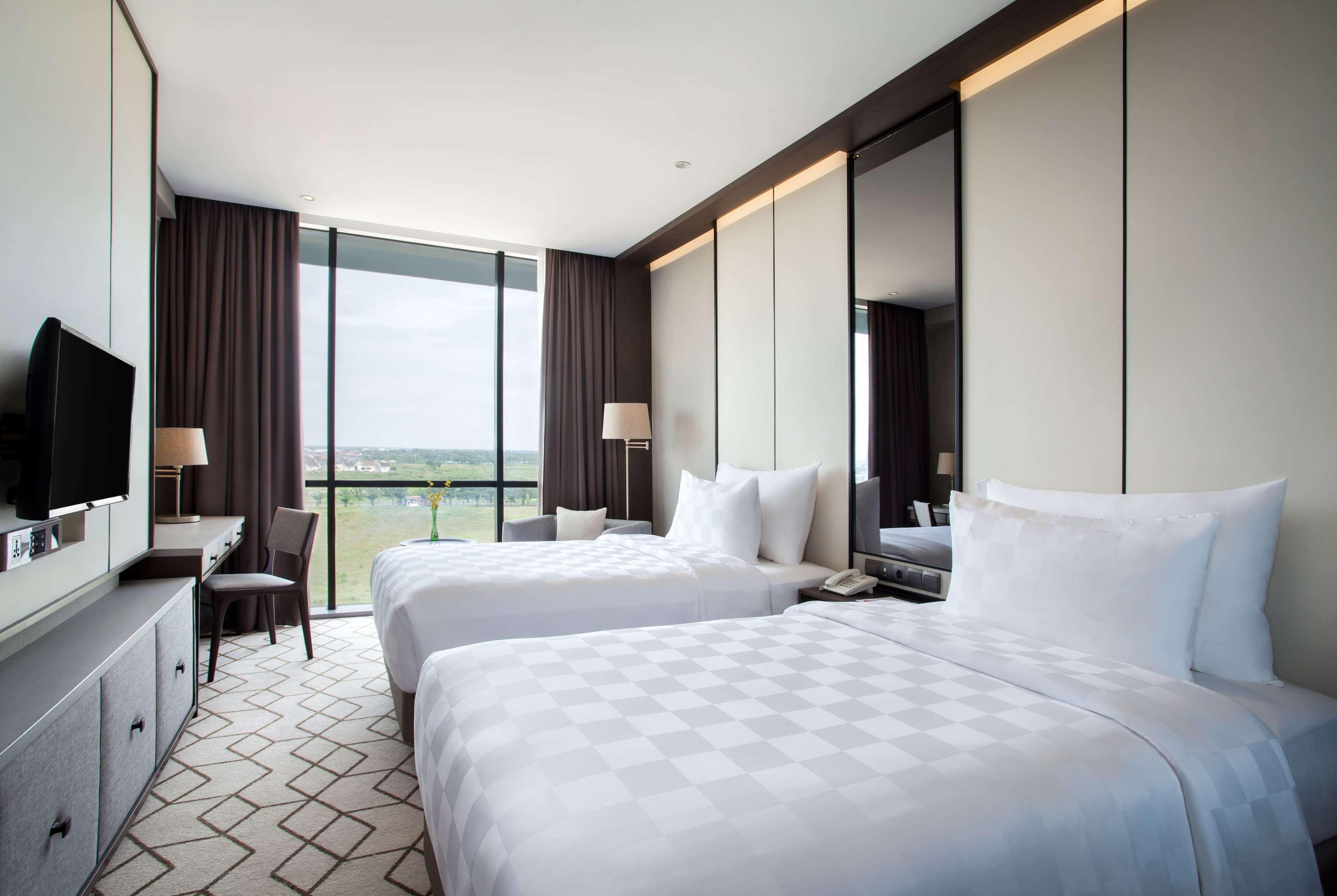 Wyndham Opi Hotel Palembang Exterior foto
