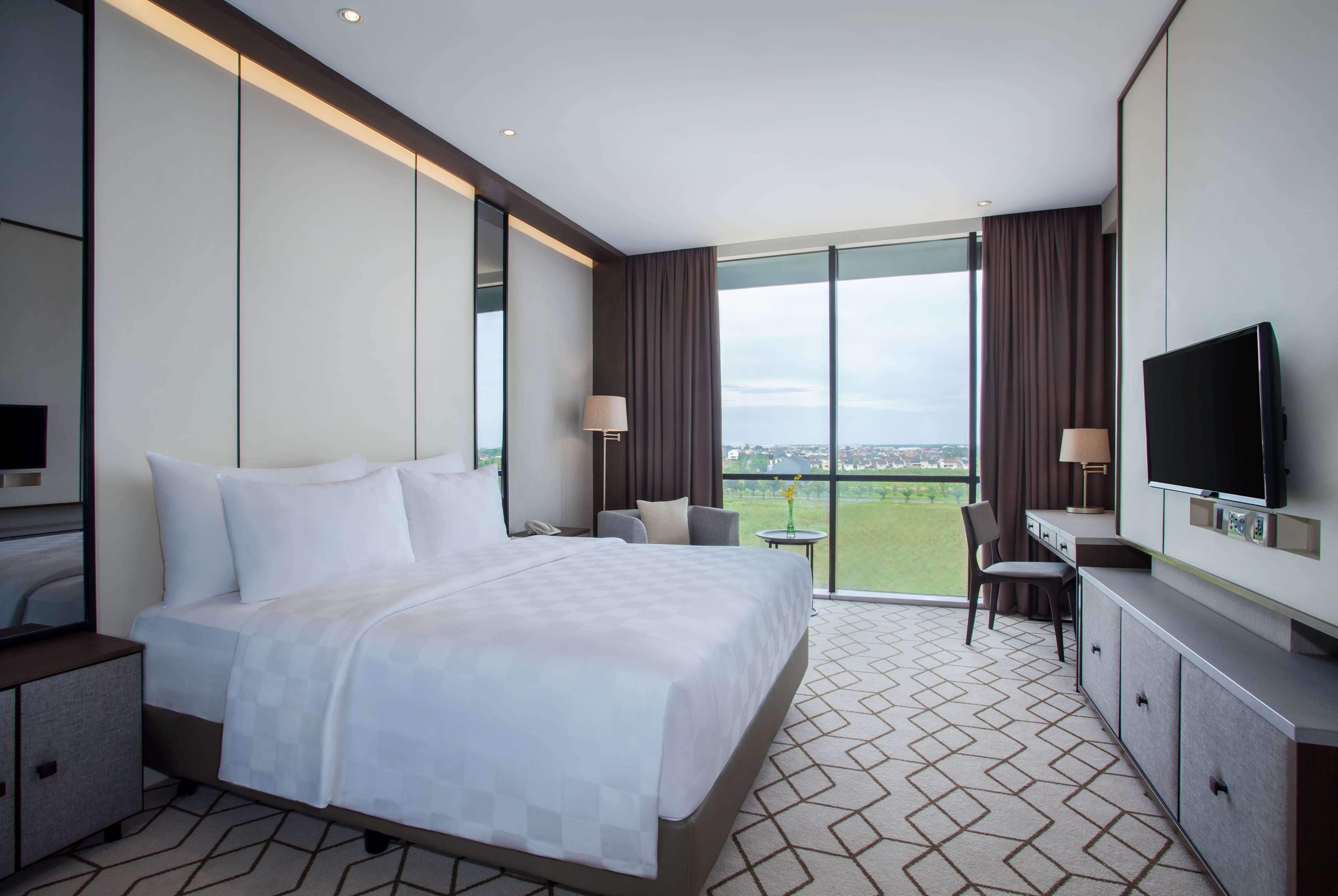 Wyndham Opi Hotel Palembang Exterior foto