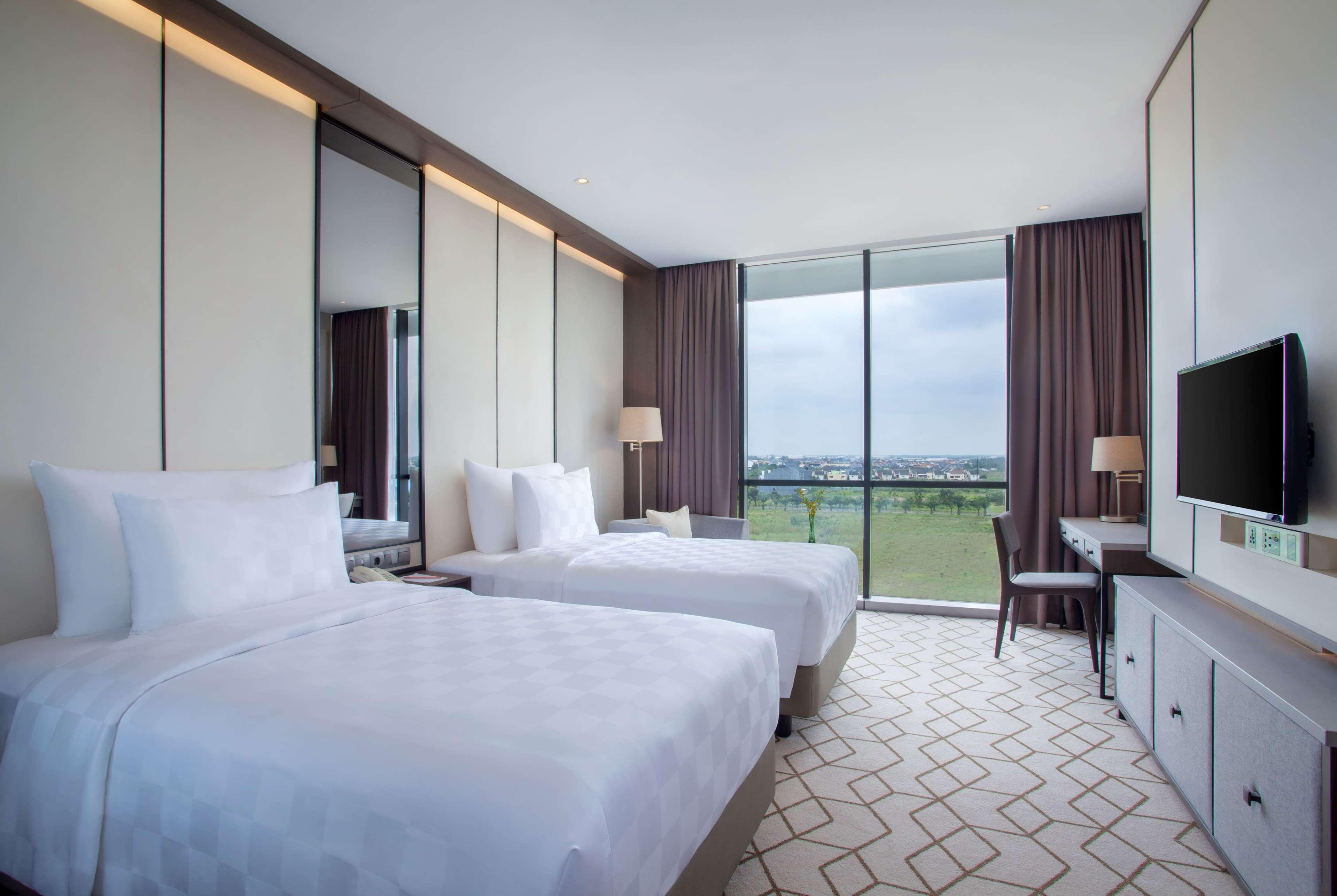 Wyndham Opi Hotel Palembang Exterior foto